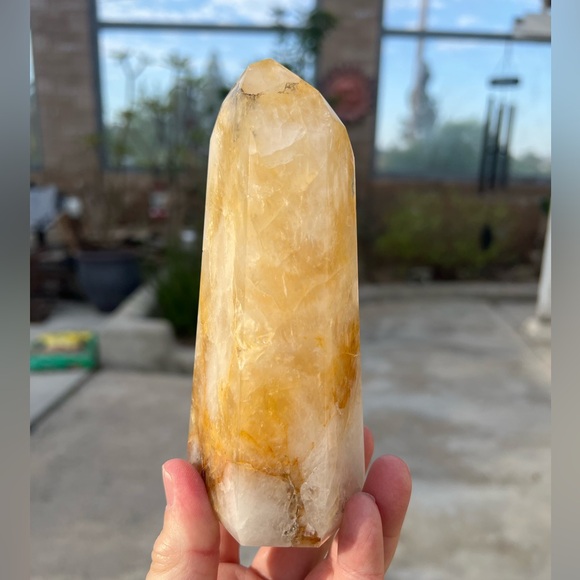 Golden Healer Crystal Tower - Picture 10 of 10